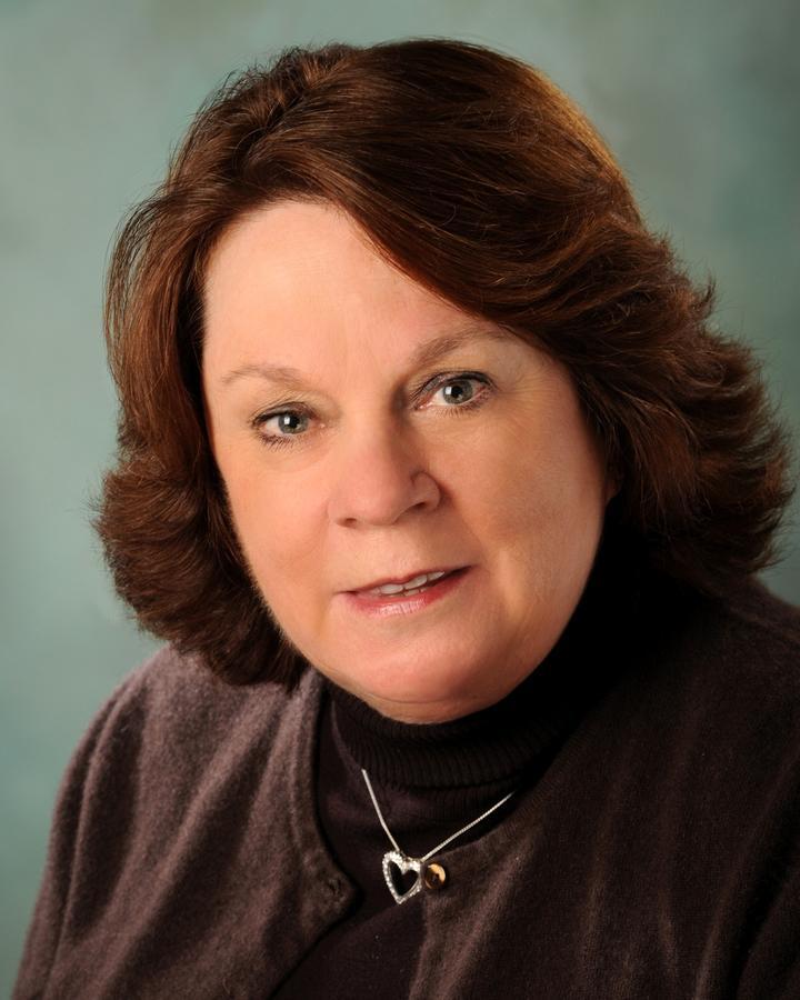 Denise Donlon Garden City Howard Hanna Coach Realtors